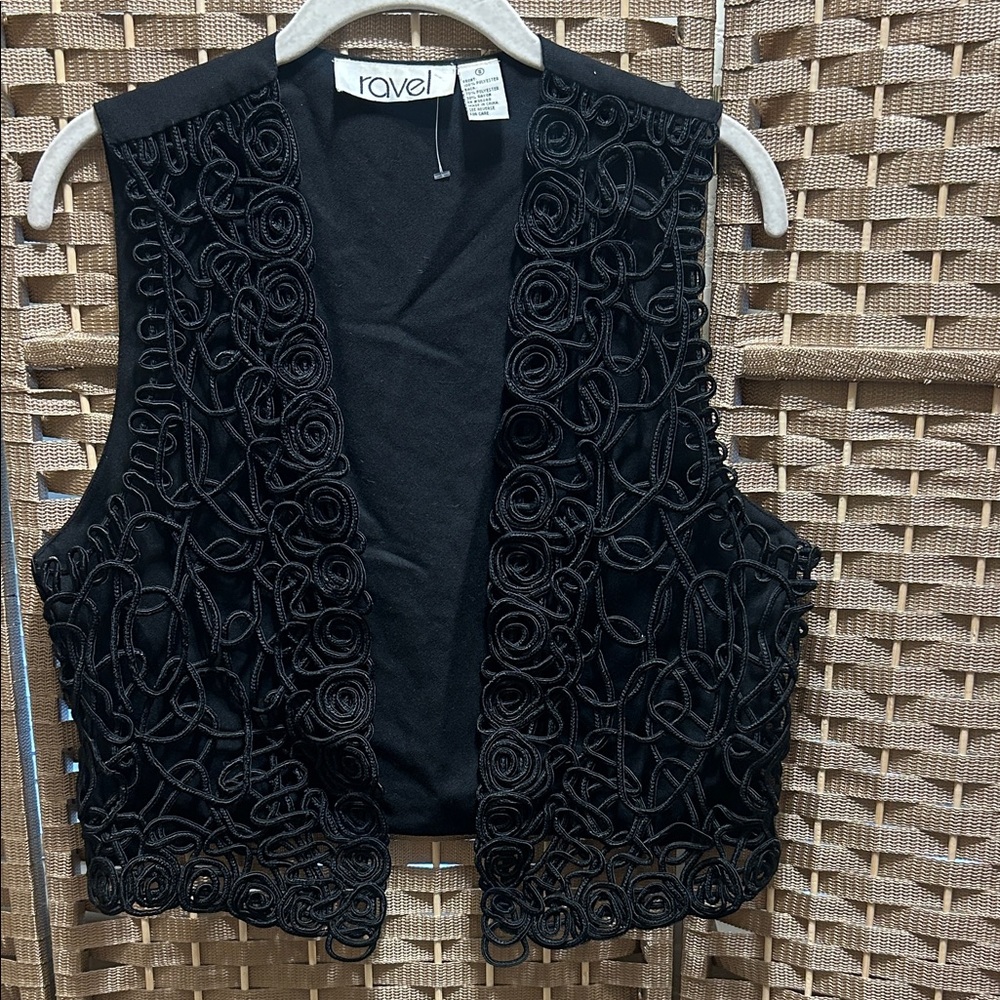 ravel Black Open-Front Decorative Vest